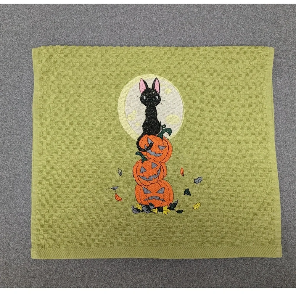 Black Cat 3 Pumpkins Fall Halloween Thanksgiving Kitchen Bath Bar Hand Towel